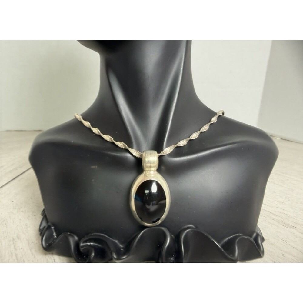 Vintage 925 Sterling Silver Oval Black Onyx Cabochon Pendant Italy Spiral Chain